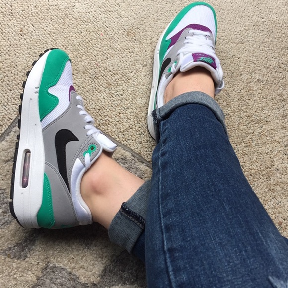Nike Shoes - NWT Women’s Nike Air Max 1 - Teal & Grape
